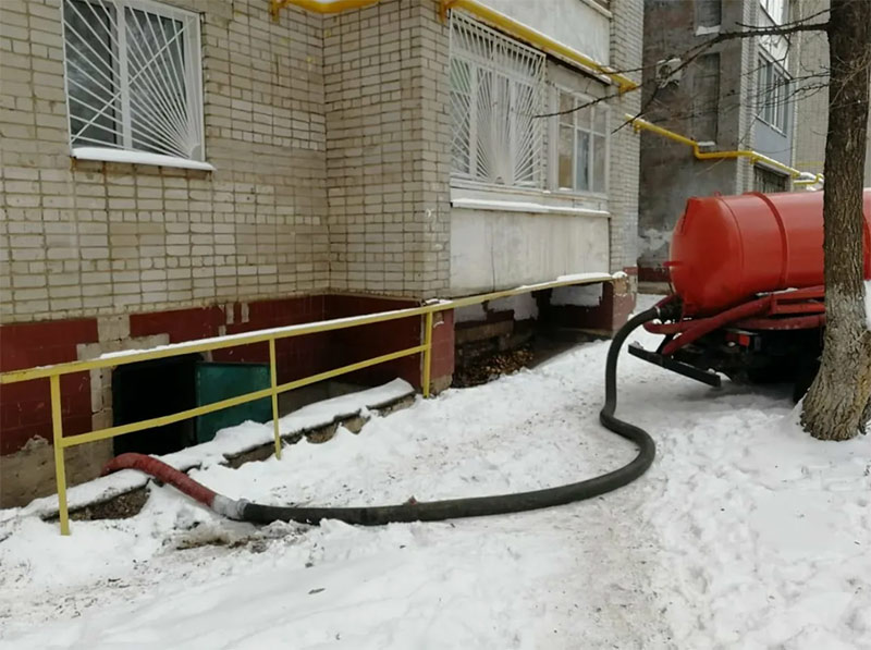 Откачка воды из подвала  Москва